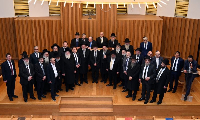 נשיאות ומועצת רבני אירופה התכנסה בפריז לדיון על אתגרי הקהילות היהודיות