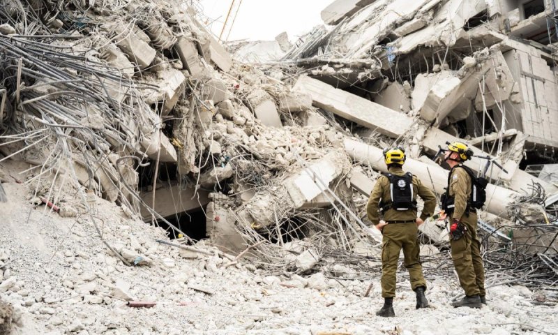 במיאנמר מתקשים להתמודד עם היקף האסון: "כל הבניינים קרסו"