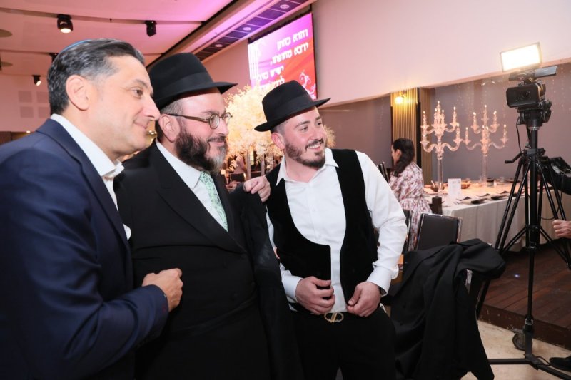 באדיבות המצלם