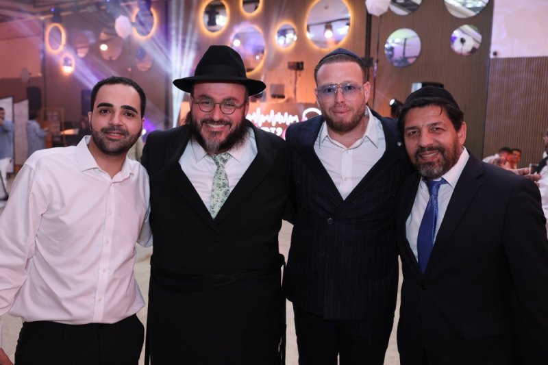 באדיבות המצלם