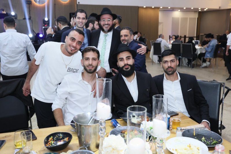 באדיבות המצלם