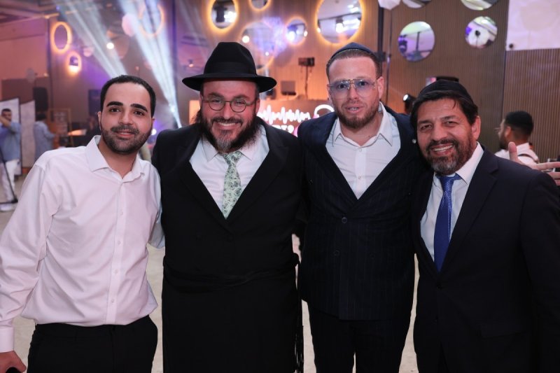 באדיבות המצלם