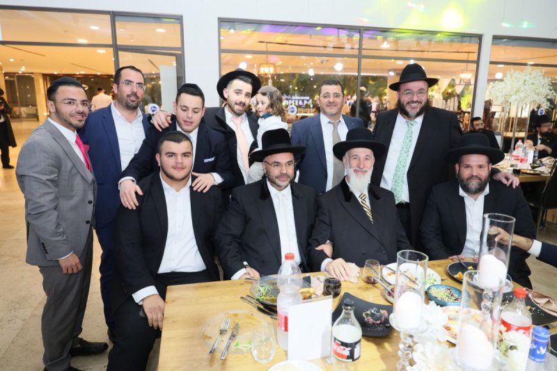 באדיבות המצלם