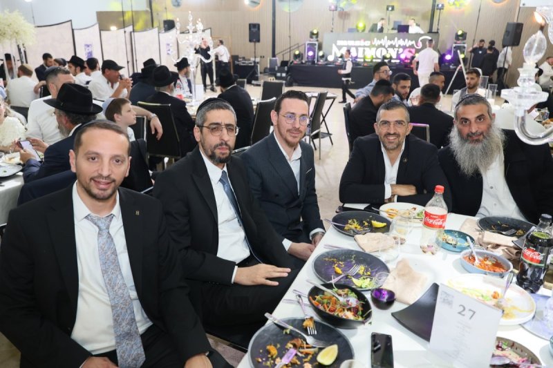 באדיבות המצלם