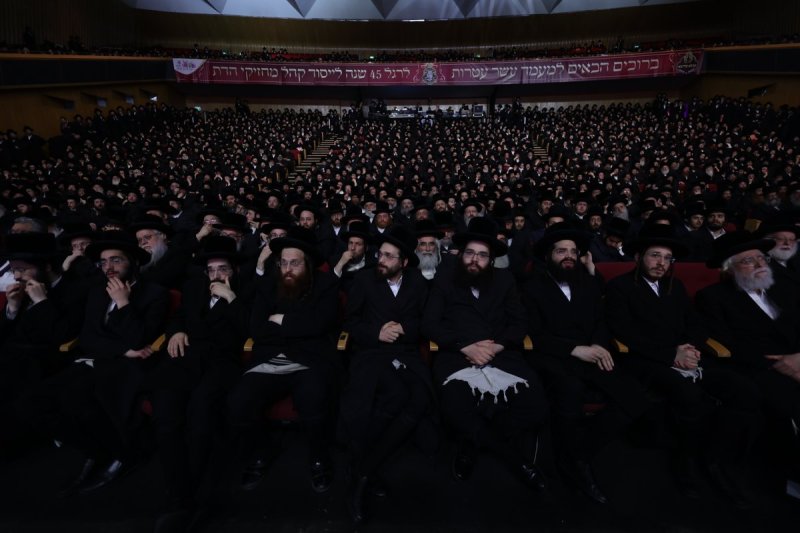 אנשיל בעק ויעקב נחומי