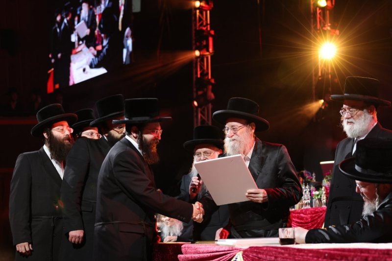 אנשיל בעק ויעקב נחומי