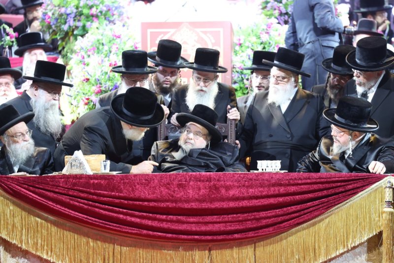 אנשיל בעק ויעקב נחומי