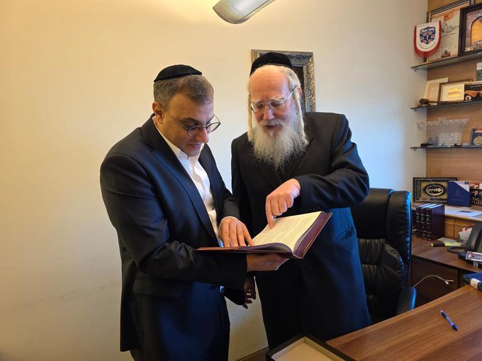 באדיבות המצלם