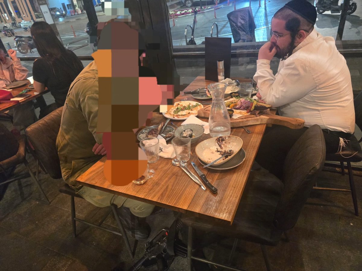 באדיבות המצלם