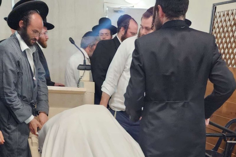 באדיבות המצלם
