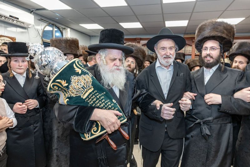 באדיבות המצלם