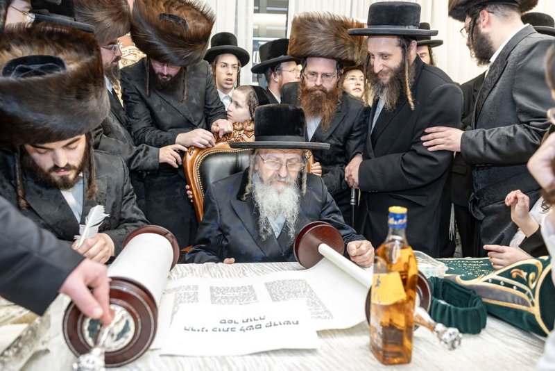 באדיבות המצלם