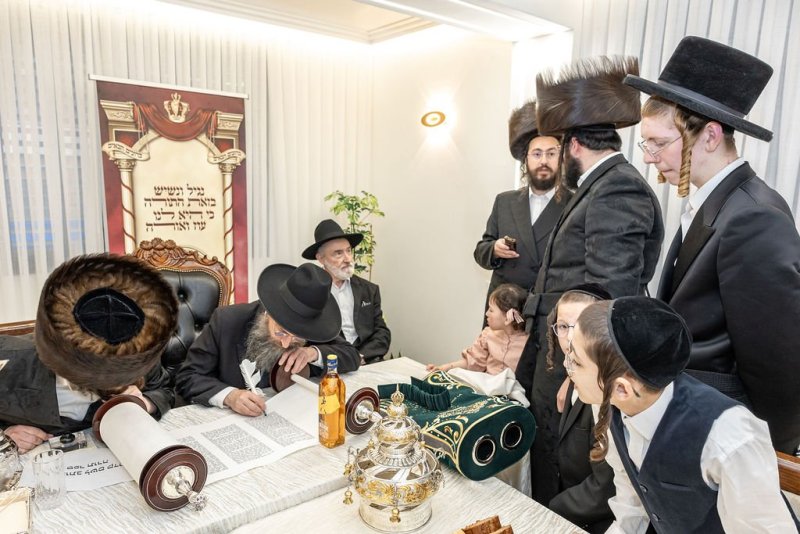 באדיבות המצלם