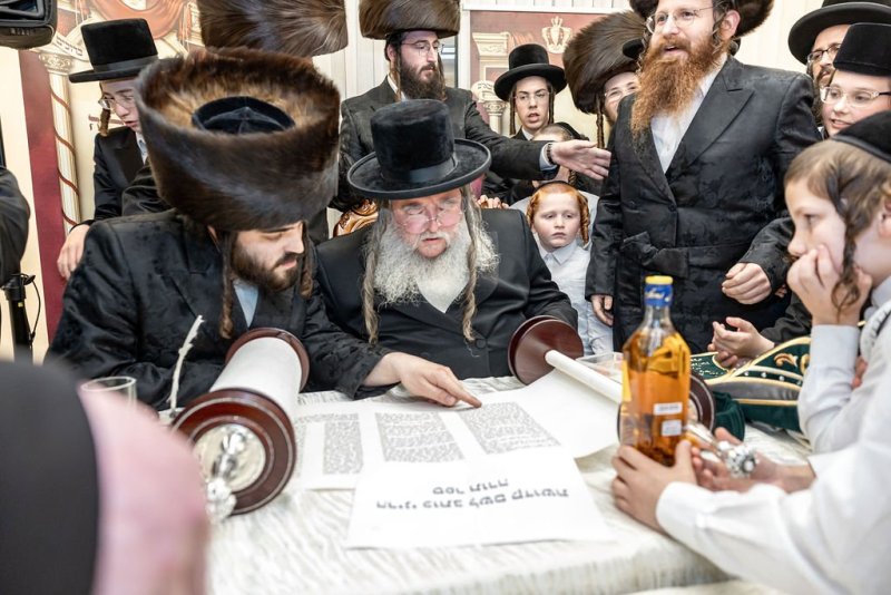 באדיבות המצלם