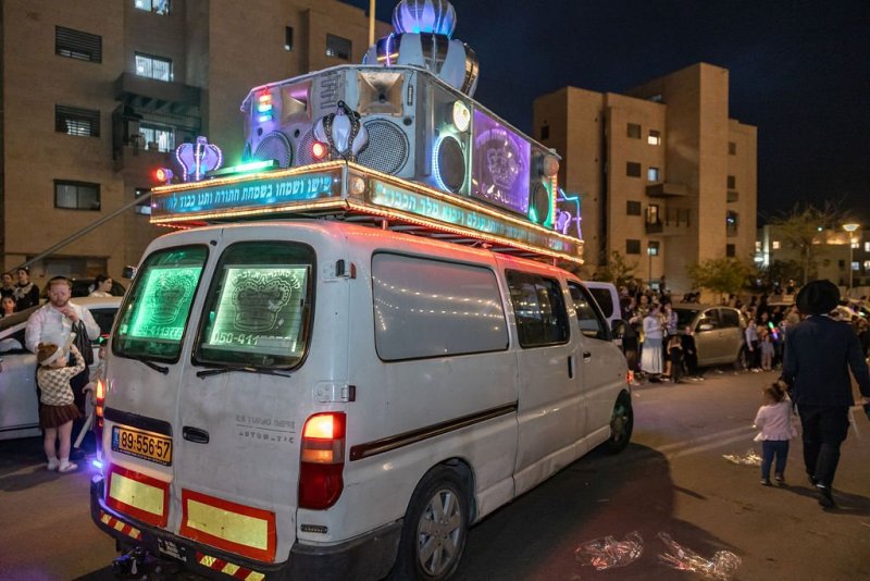 באדיבות המצלם