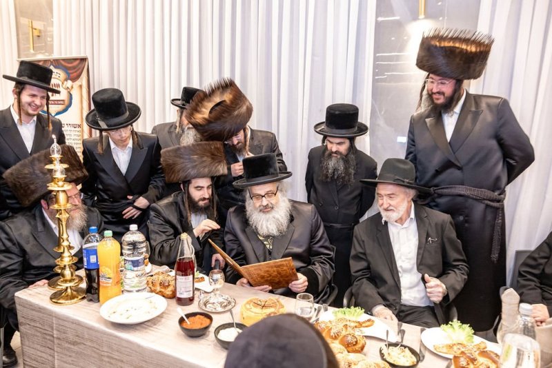 באדיבות המצלם