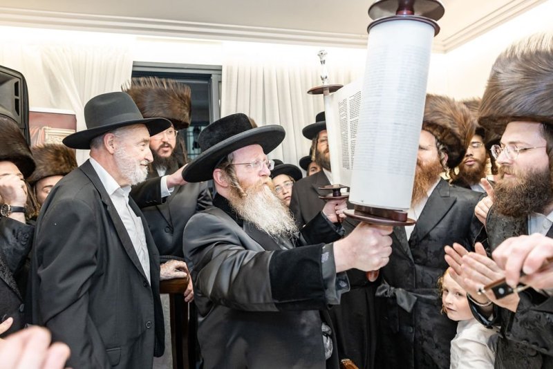 באדיבות המצלם