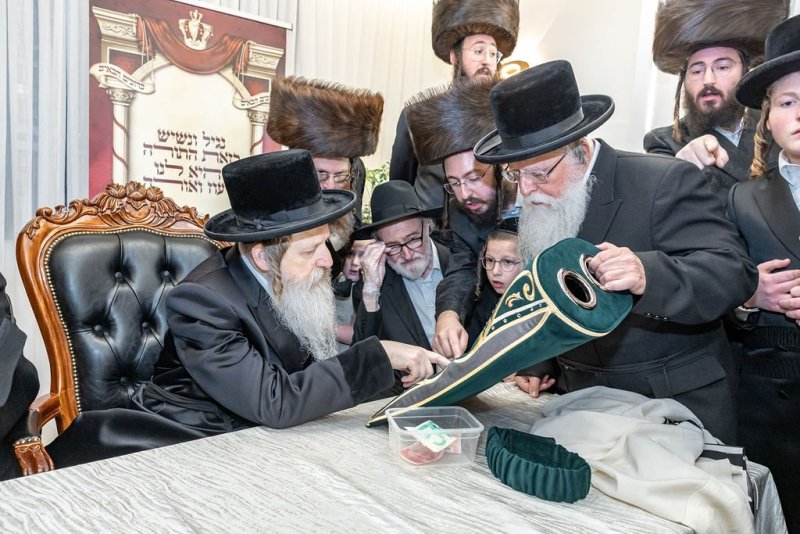באדיבות המצלם