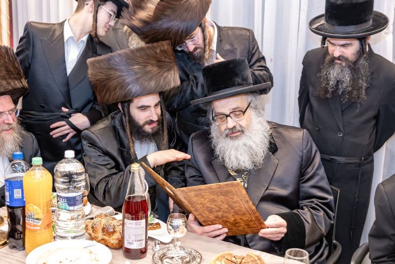 באדיבות המצלם