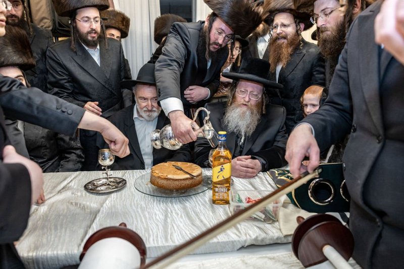 באדיבות המצלם