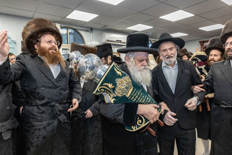 באדיבות המצלם