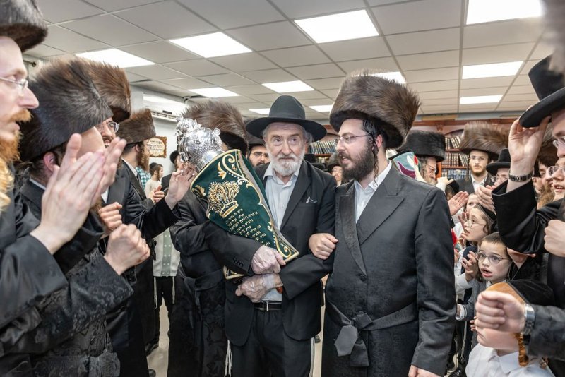 באדיבות המצלם