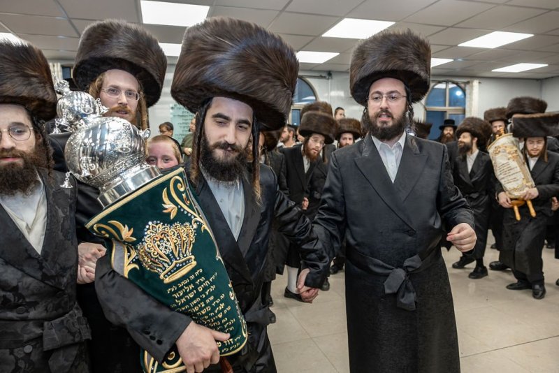 באדיבות המצלם