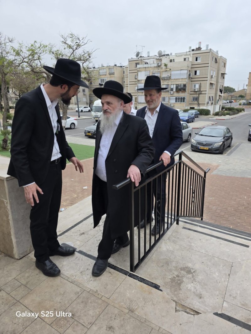 באדיבות המצלם
