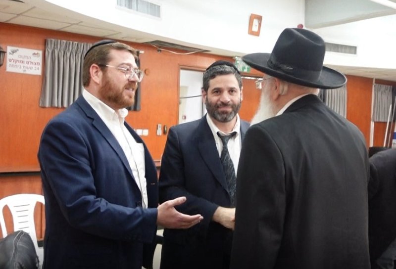 באדיבות המצלם
