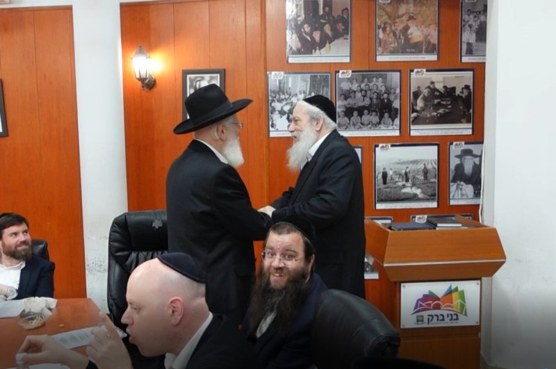 באדיבות המצלם