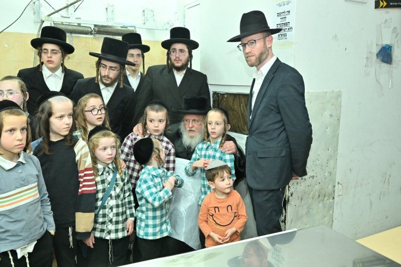באדיבות המצלם