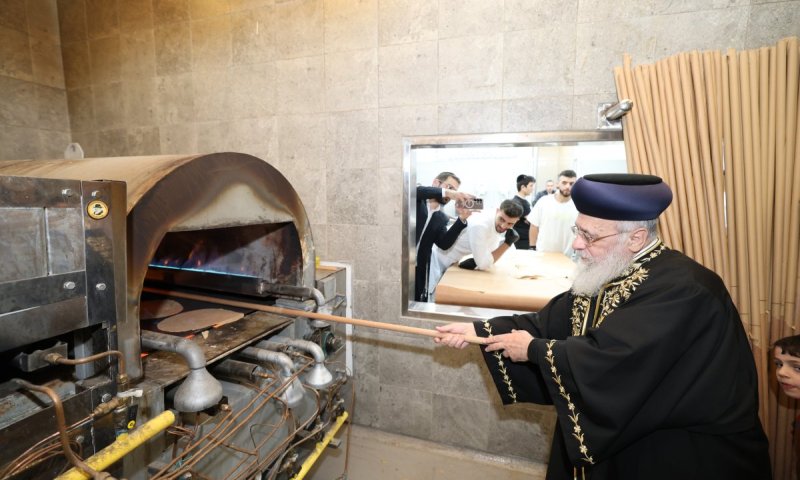 מסע נשיא המועצת לאשדוד: שיעור ואפיית מצות | צפו בתיעוד