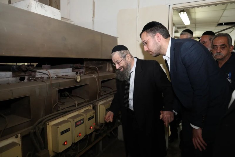 נועם אליהו