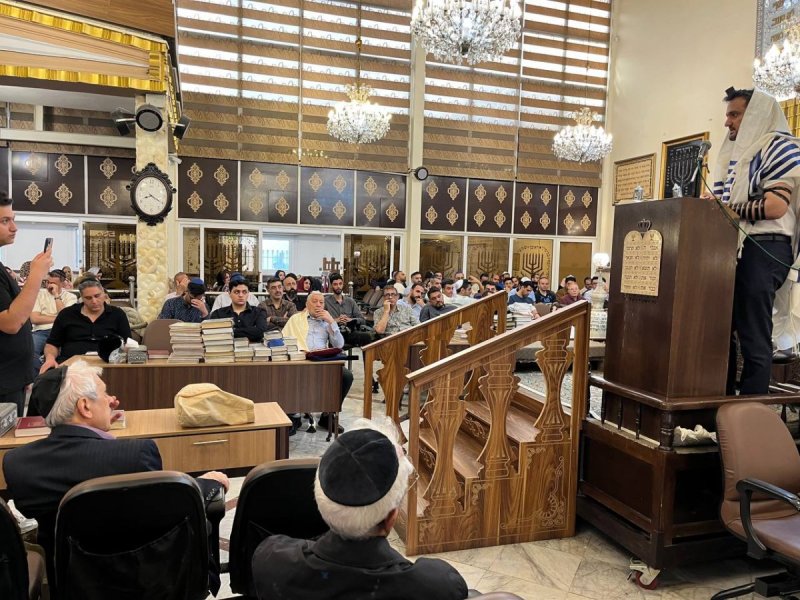 באדיבות המצלם