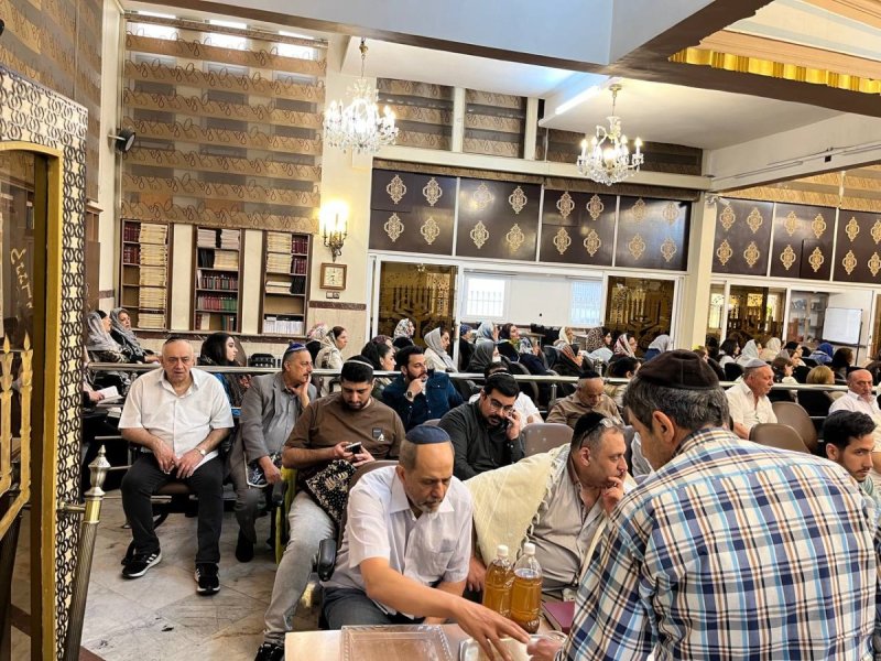 באדיבות המצלם