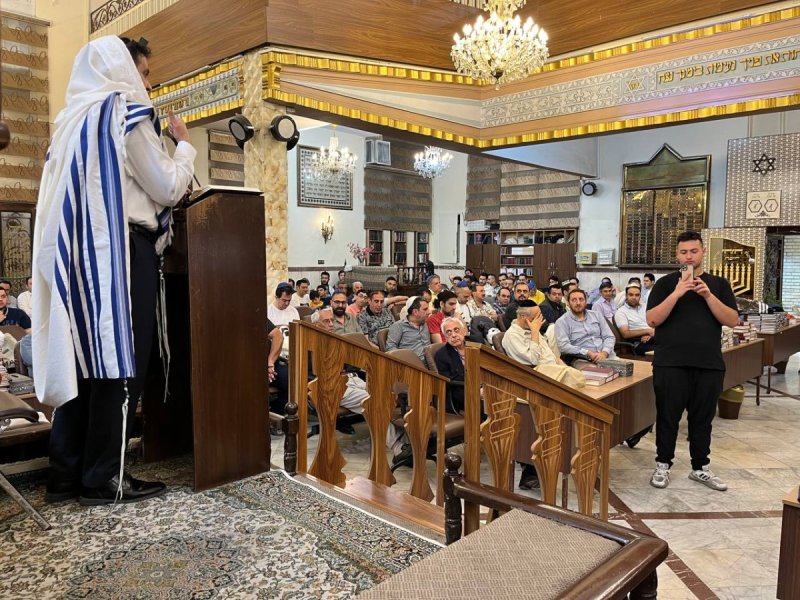 באדיבות המצלם