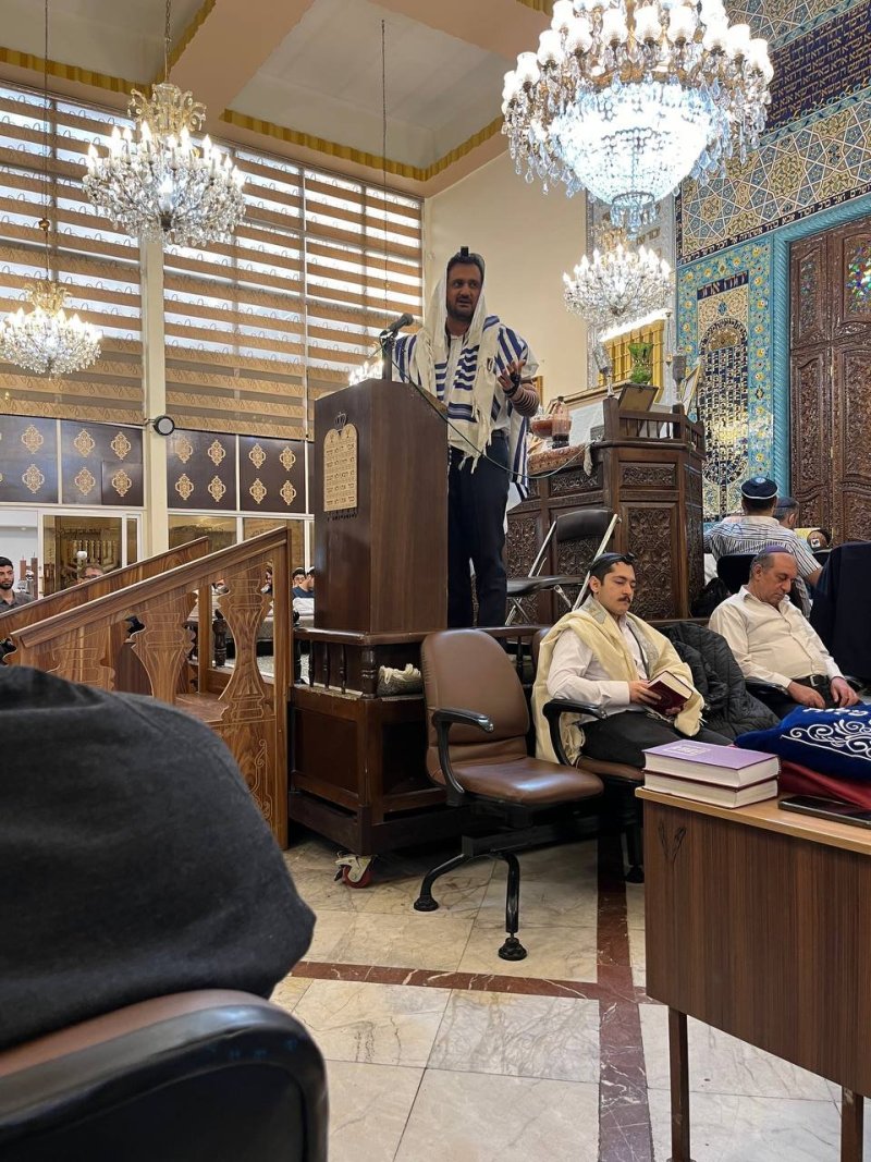 באדיבות המצלם