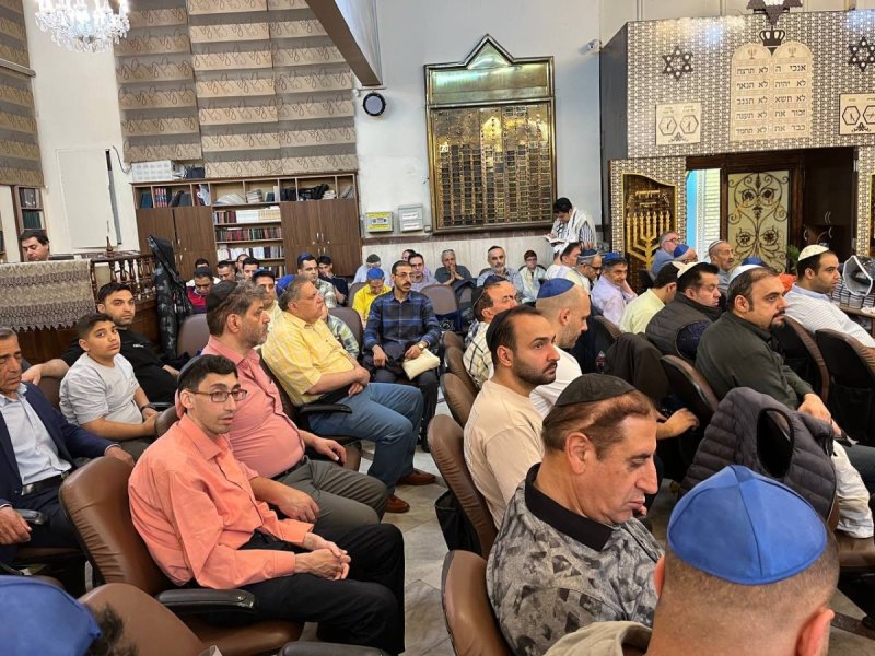 באדיבות המצלם