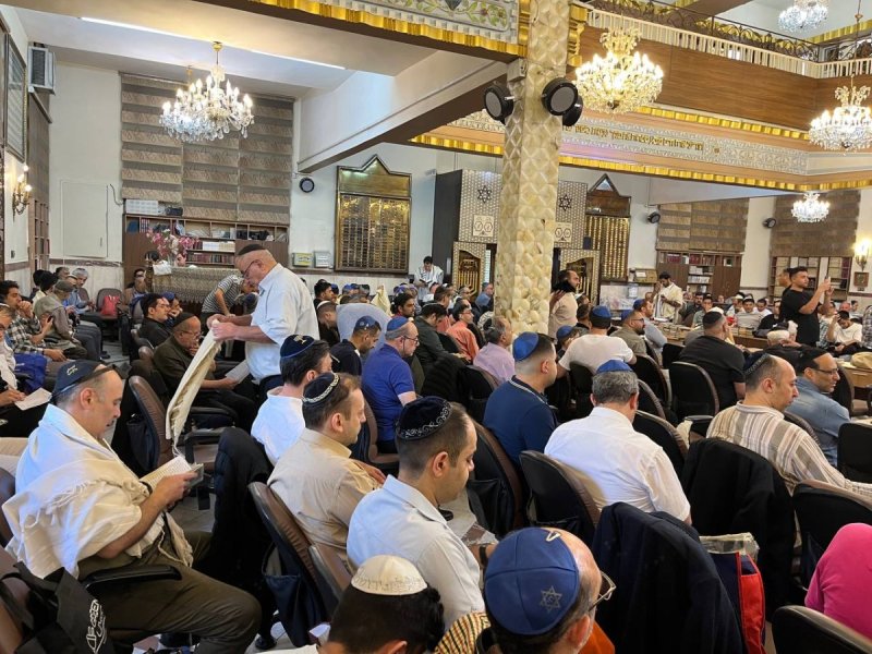 באדיבות המצלם