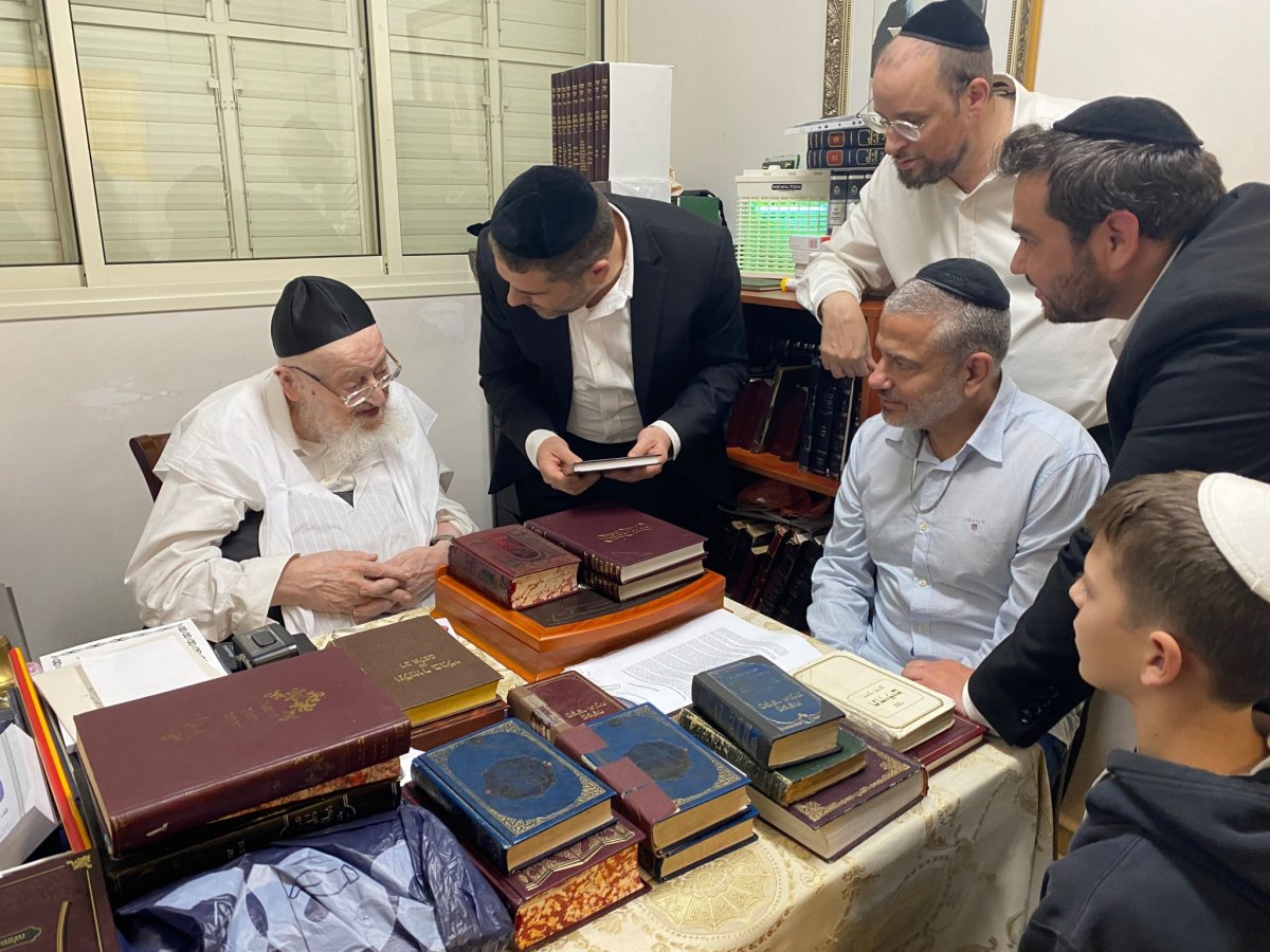 באדיבות המצלם