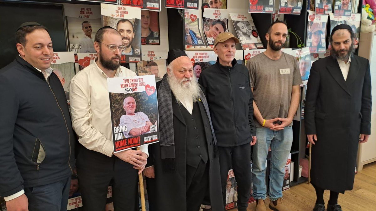 באדיבות המצלם