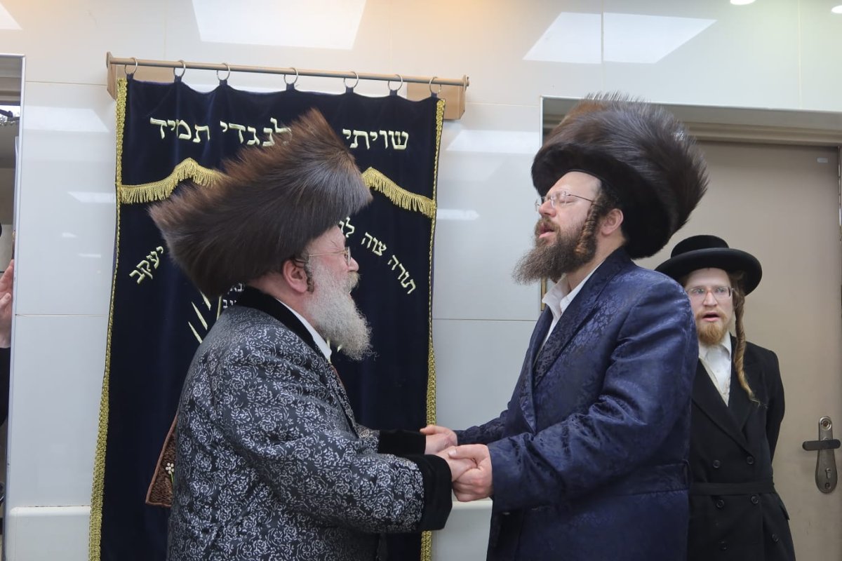 באדיבות המצלם
