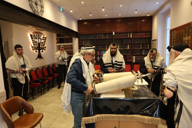 מרדכי לובעצקי