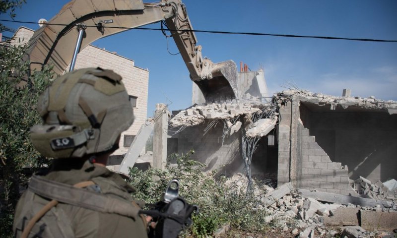 סגירת מעגל: צה"ל הרס את בית המחבל שלקח חלק בהריגתו של סרן אלון סקאג'יו