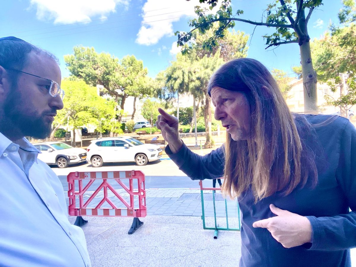 באדיבות המצלם