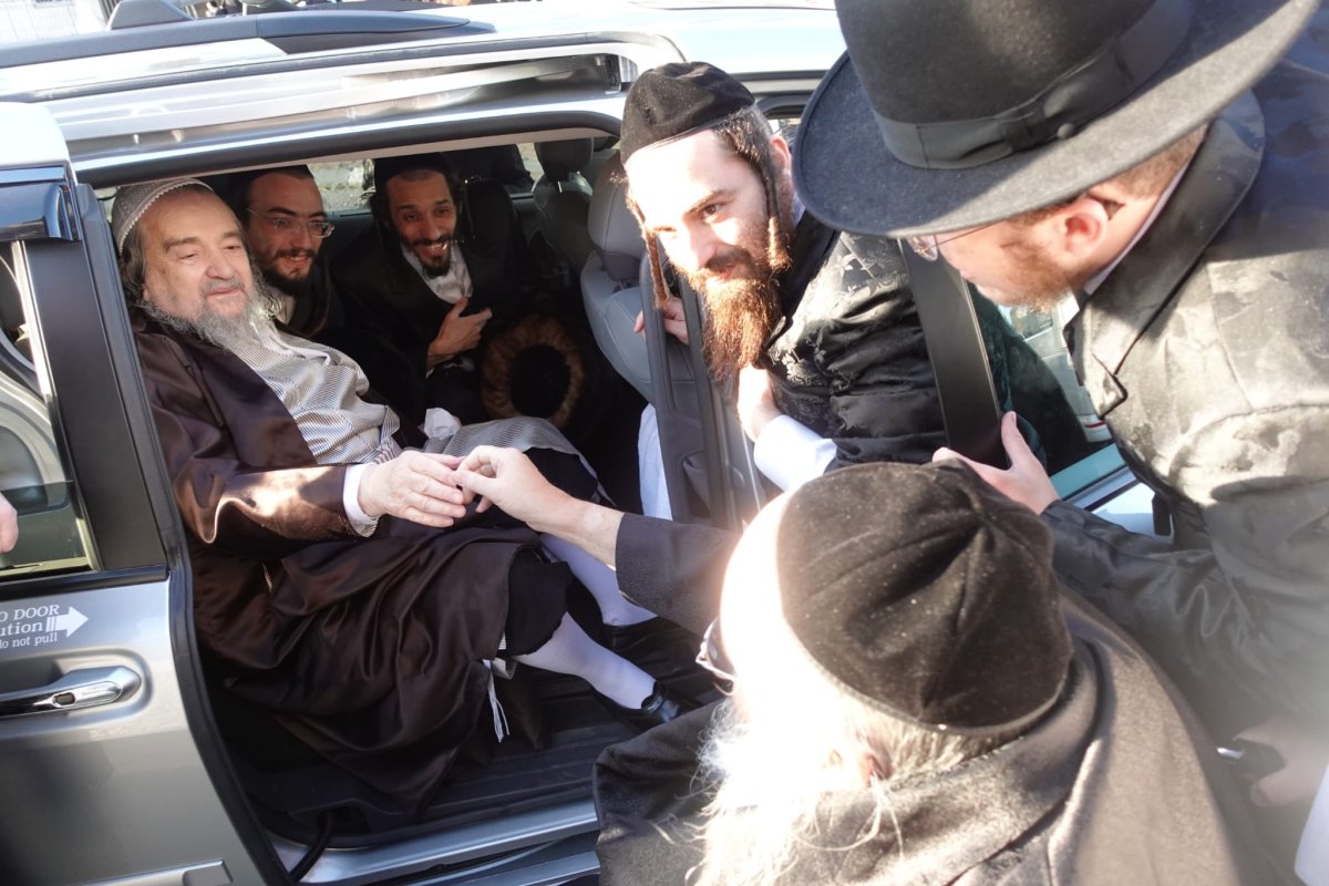 באדיבות המצלם