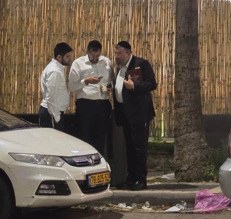 באדיבות המצלם