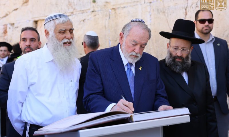 שגריר ארה"ב: "לא יודע אם אנחנו מאמינים למילה של איראן"