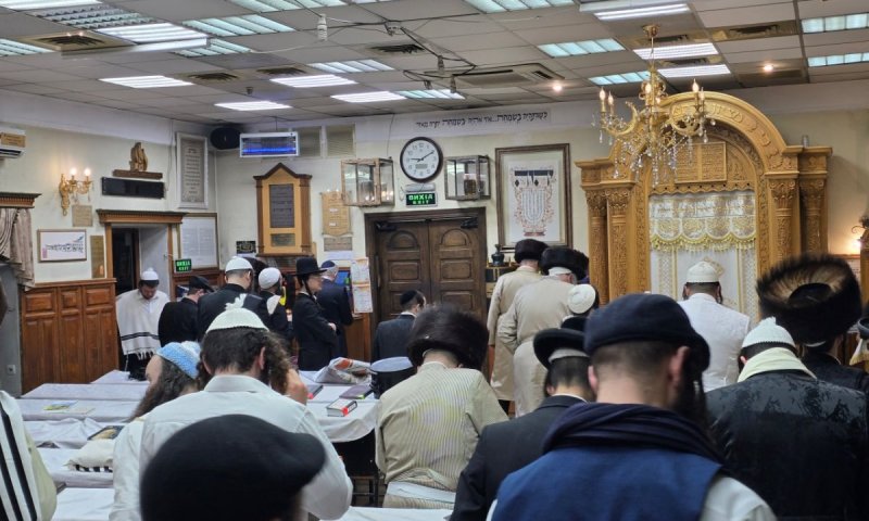 פסח תשפ"ה באומן: מתפללים רבים פקדו את קברו של רבי נחמן