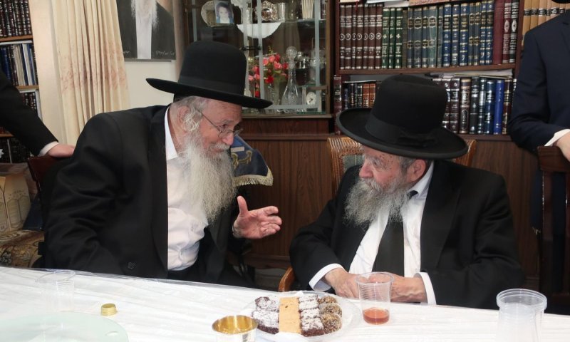 מה נורא המקום: ר' אביעזר ישב על הכסא של ר' מיכל יהודה